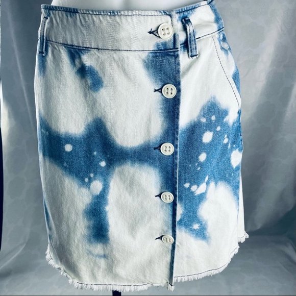 Urban Outfitters BDG Polly Bleached Denim Button up Mini Skirt Size M - Picture 4 of 9